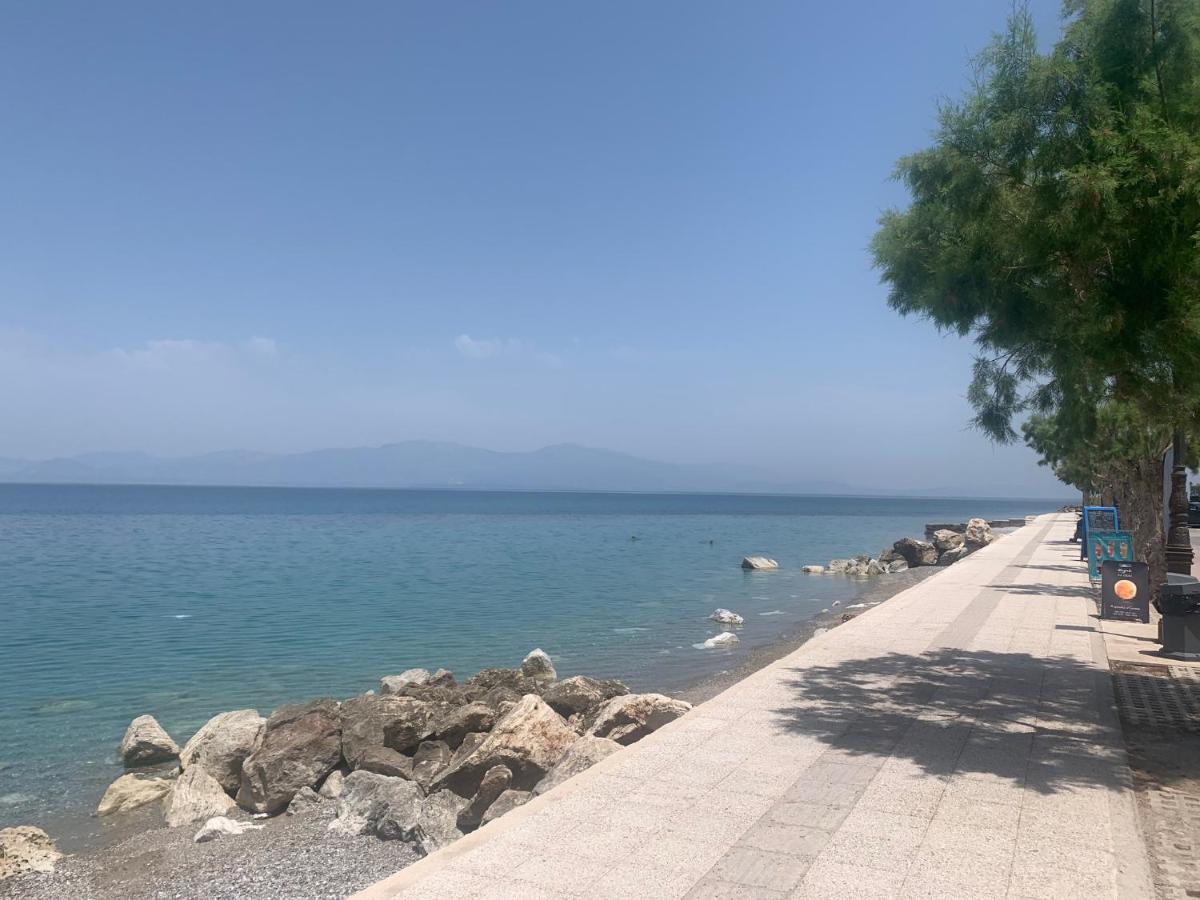 The H Experience Blackbird Spacious 2Bd Apartment Close To The Beach Xylokastro Exterior foto